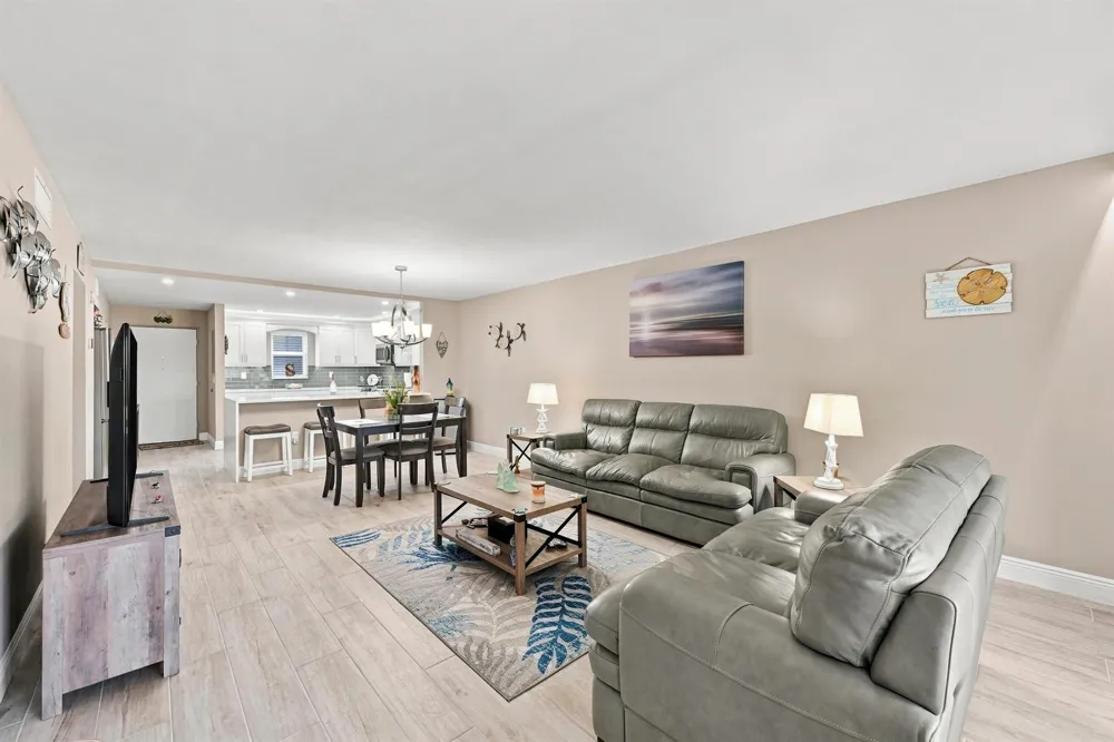 4629 POINCIANA STREET #304 Lauderdale By The Sea, FL 33308