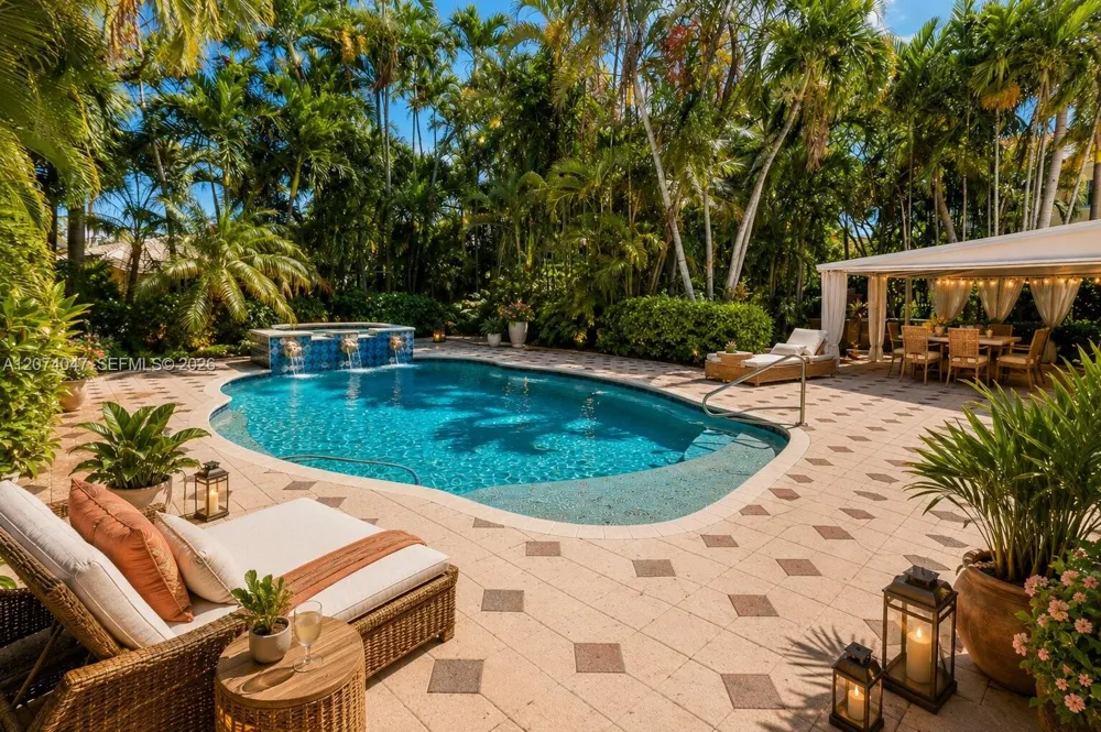 1030 Polk St Hollywood, FL 33019