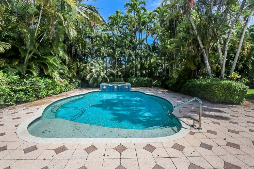 1030 Polk St Hollywood, FL 33019