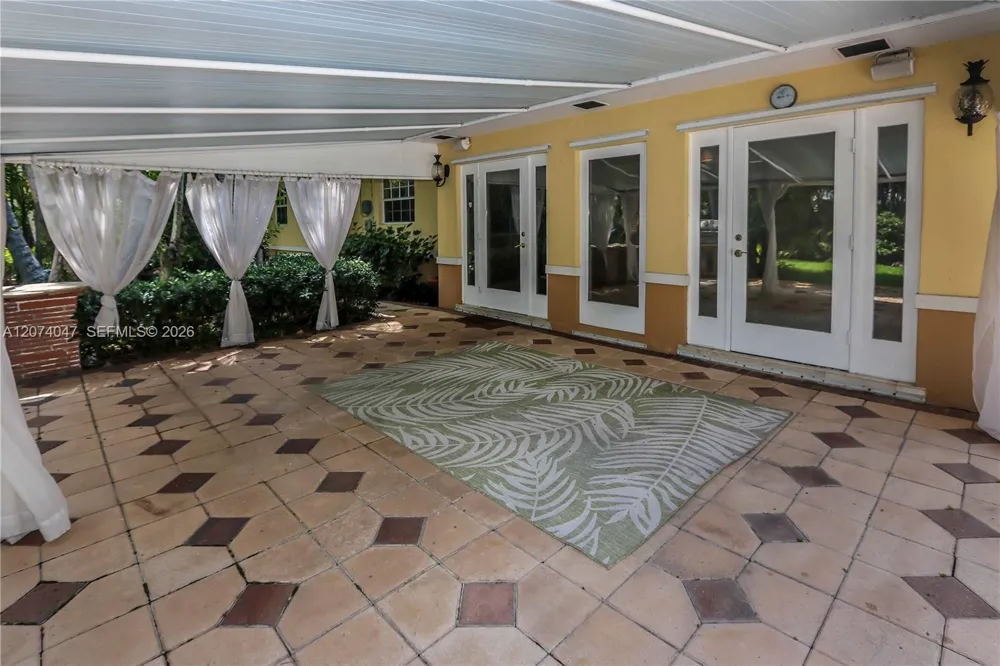 1030 Polk St Hollywood, FL 33019