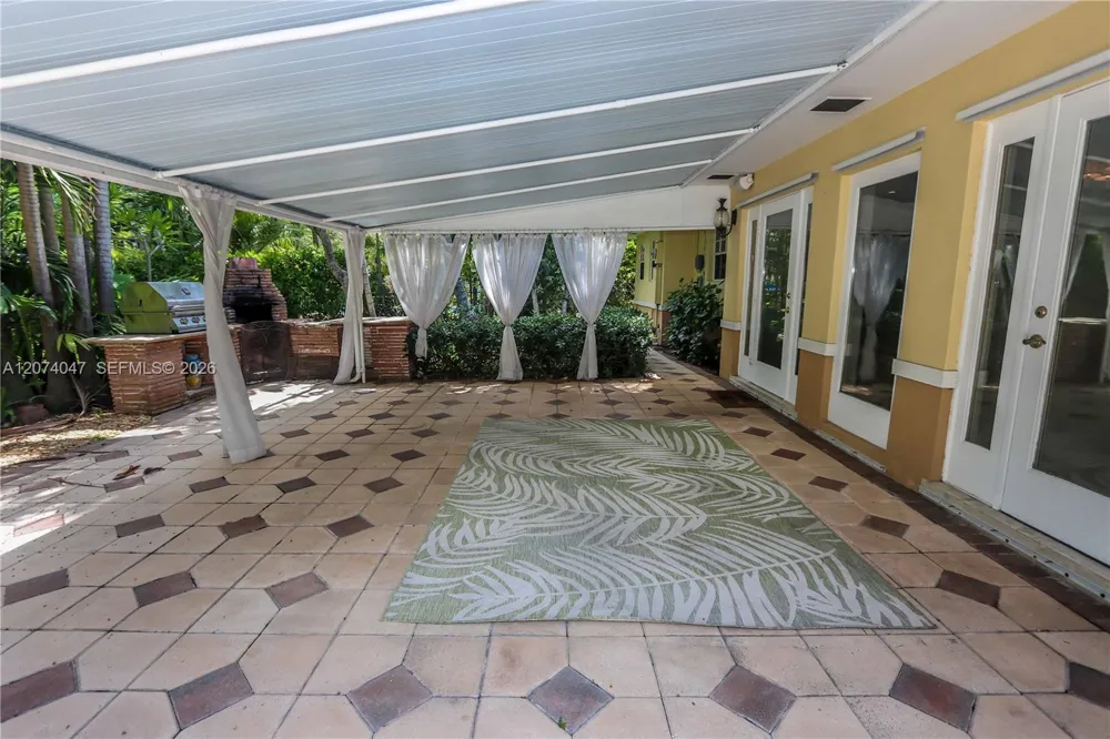 1030 Polk St Hollywood, FL 33019