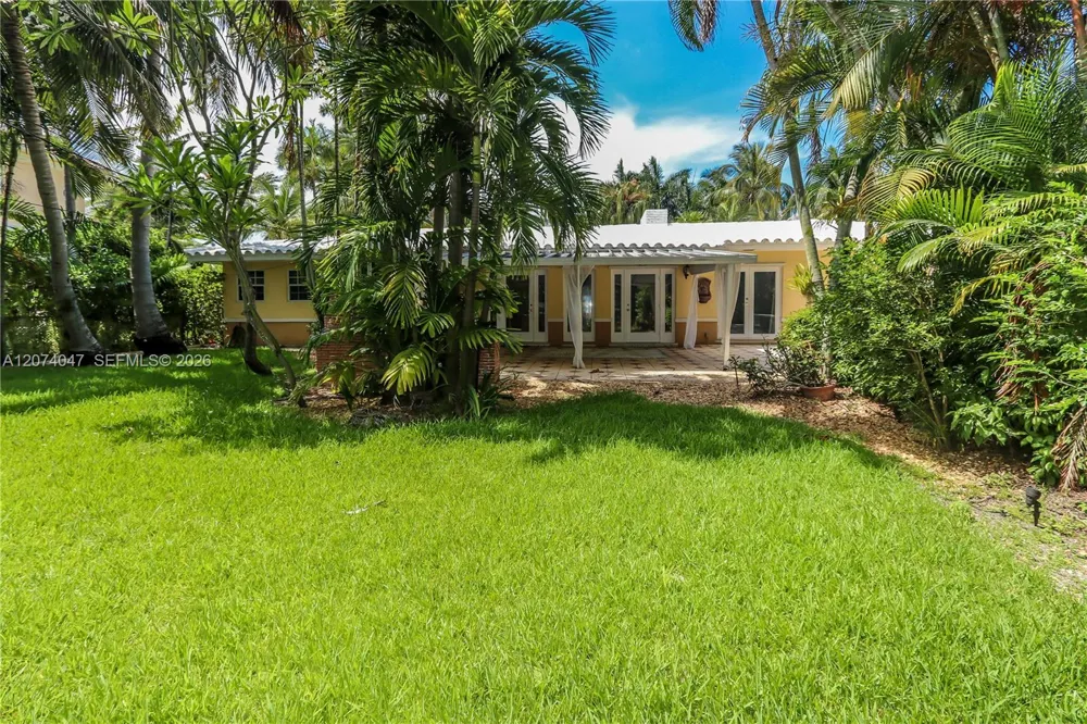 1030 Polk St Hollywood, FL 33019