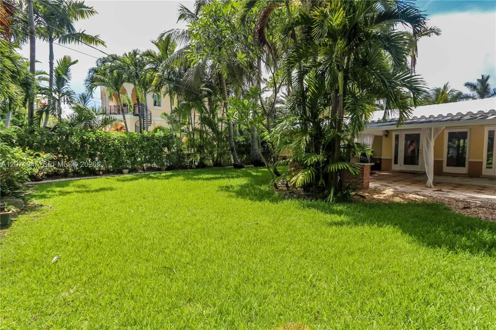 1030 Polk St Hollywood, FL 33019