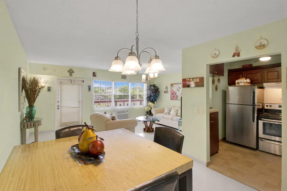 412 BRIGHTON J Boca Raton, FL 33434