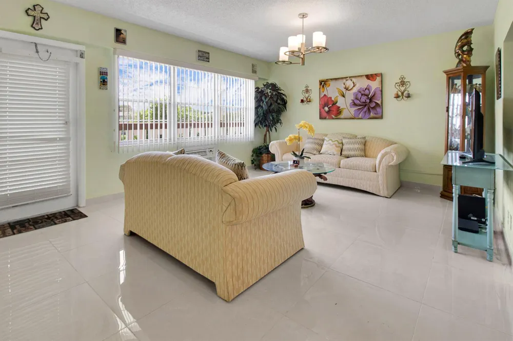 412 BRIGHTON J Boca Raton, FL 33434