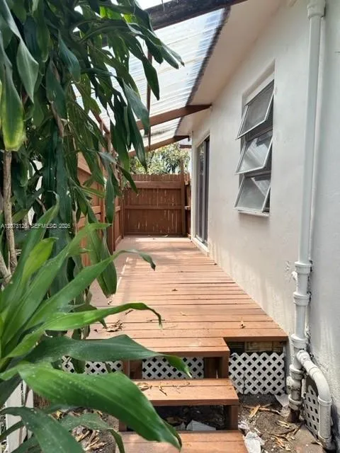 42 SE 10th Ter #3 Dania Beach, FL 33004