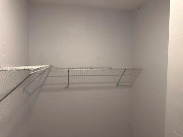 42 SE 10th Ter #3 Dania Beach, FL 33004
