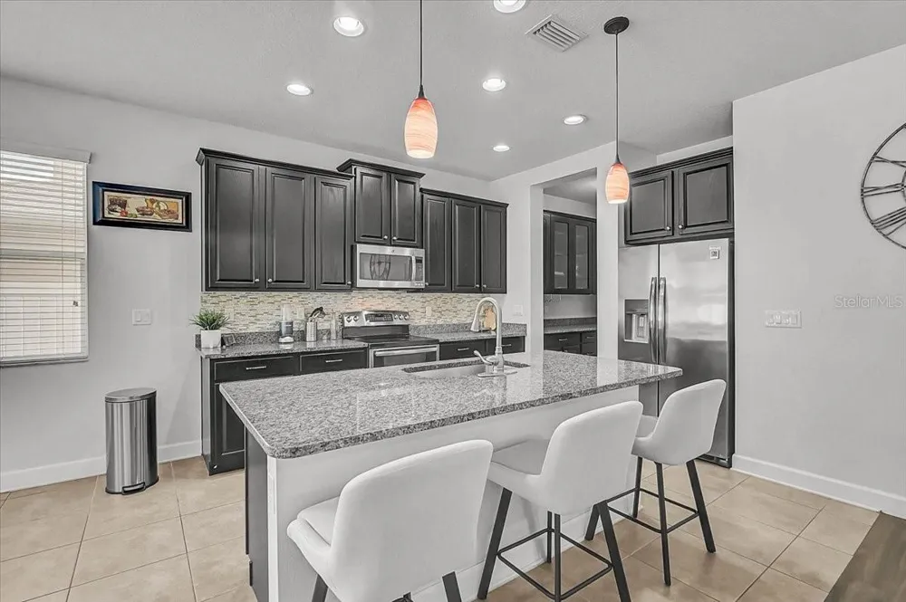 7536 AGUILA DRIVE Sarasota, FL 34240