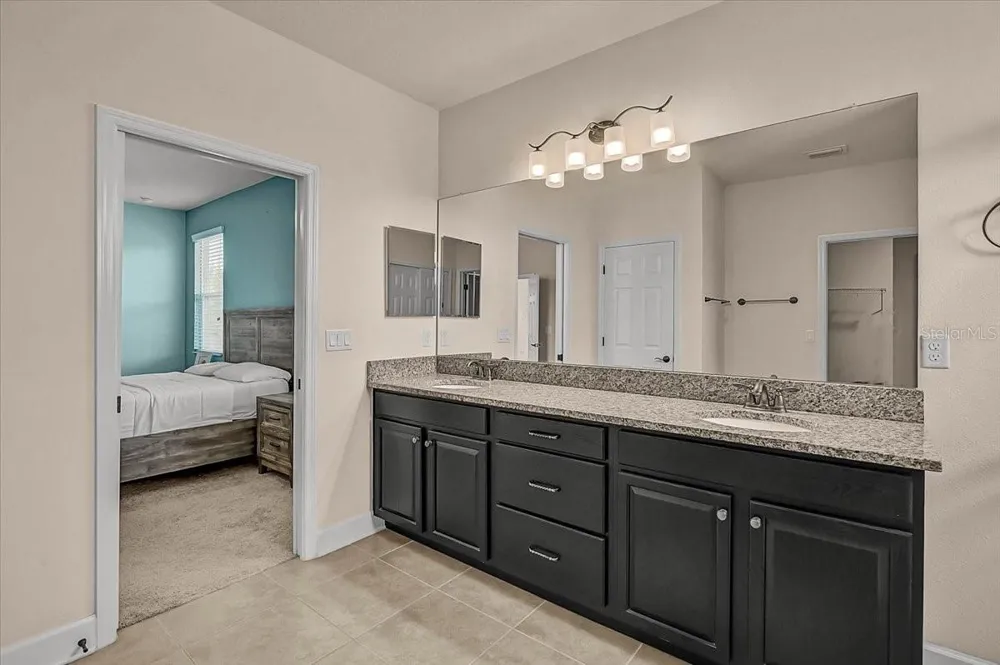 7536 AGUILA DRIVE Sarasota, FL 34240