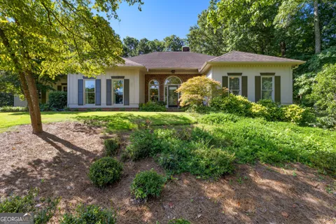 216 Ashford CIR
