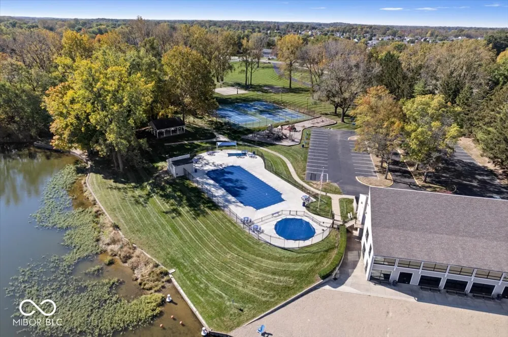 570 S Harbour Noblesville, IN 46062