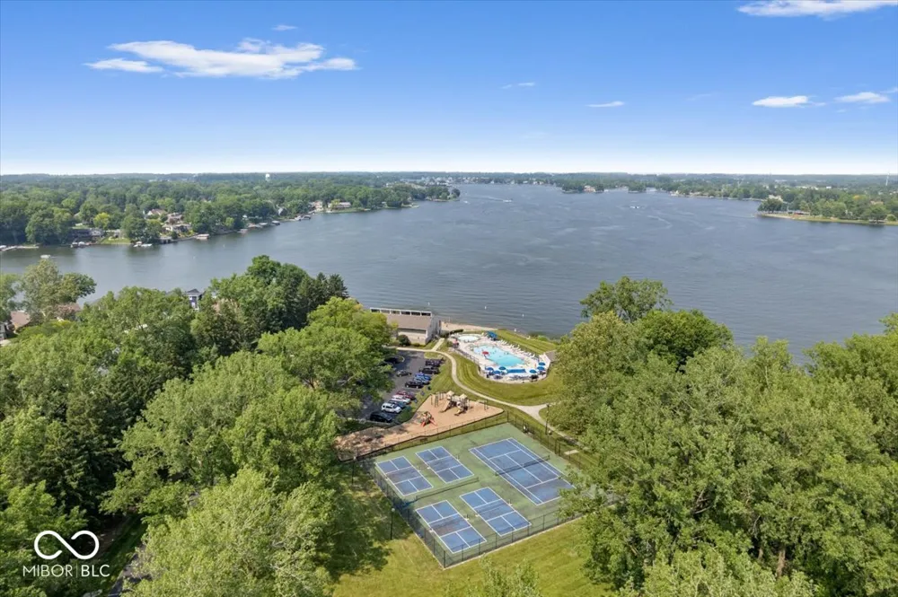 570 S Harbour Noblesville, IN 46062
