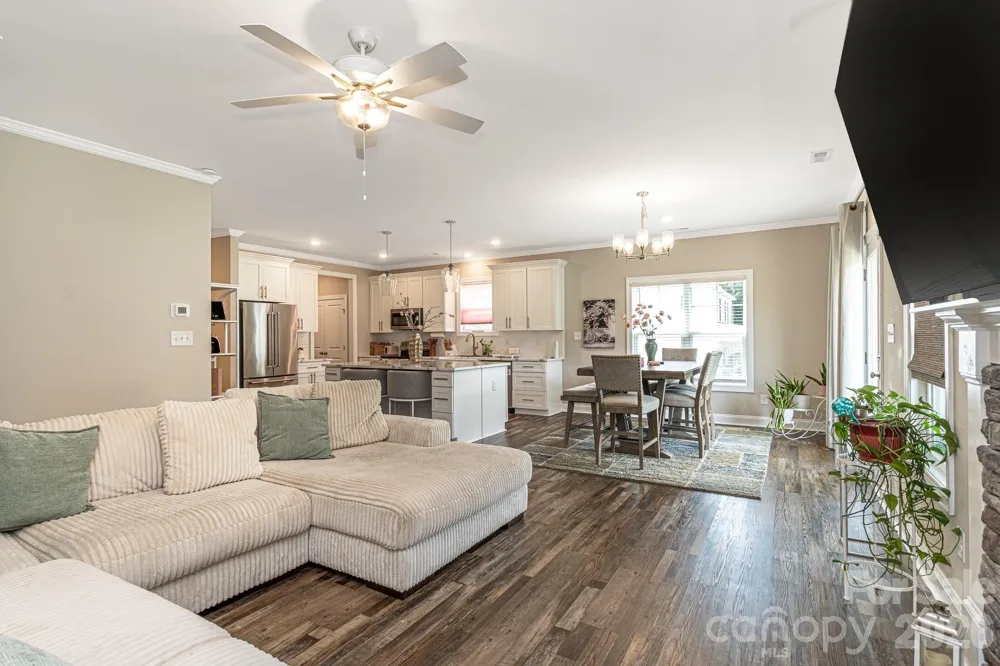 1205 Palestine Road Linden, NC 28356