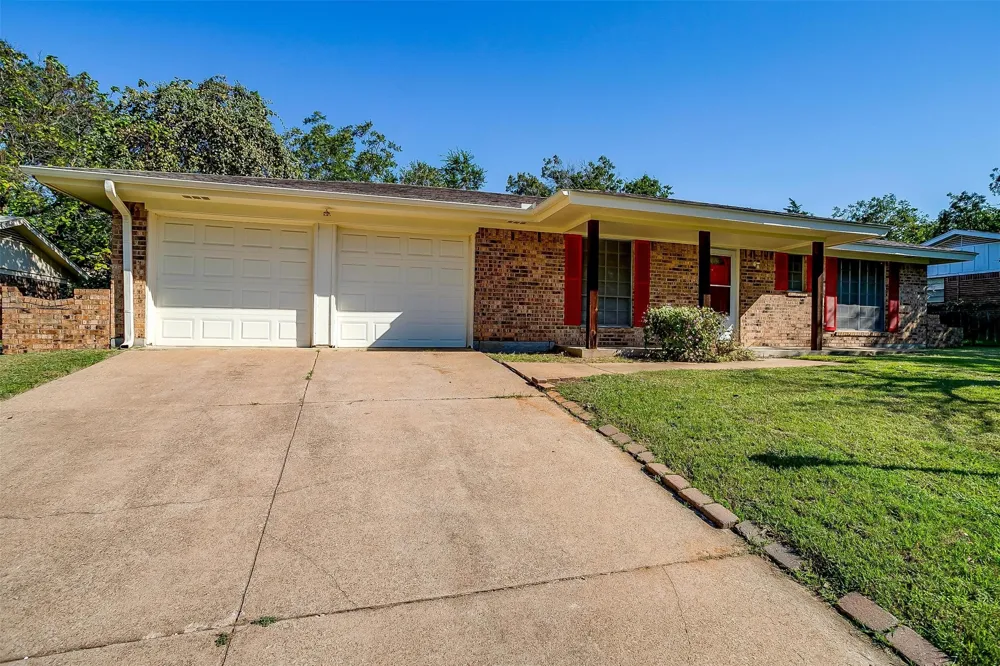 1104 Julie Street Weatherford, TX 76086