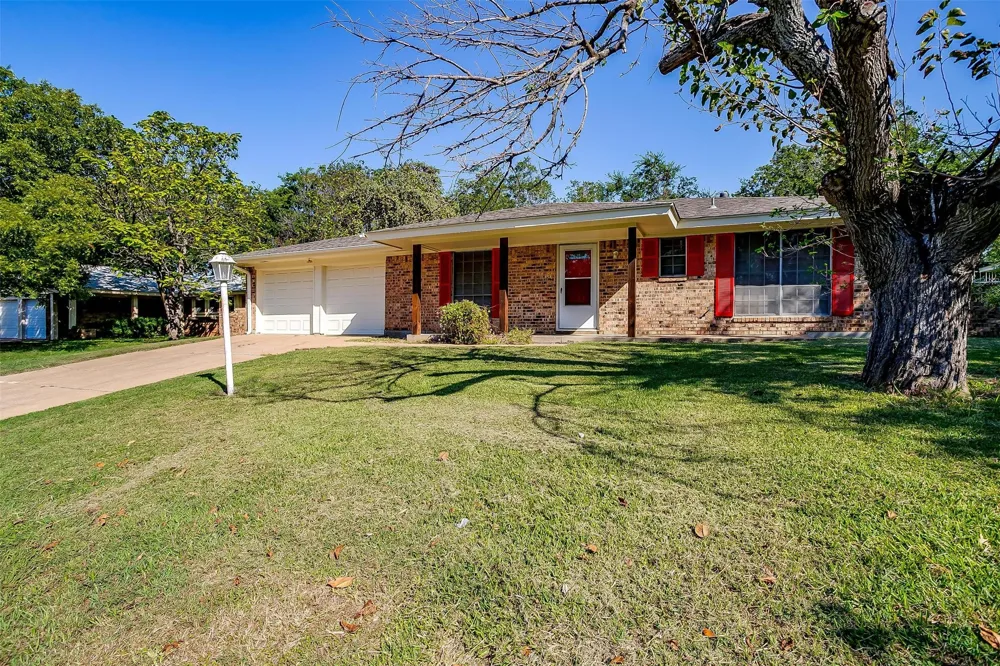 1104 Julie Street Weatherford, TX 76086