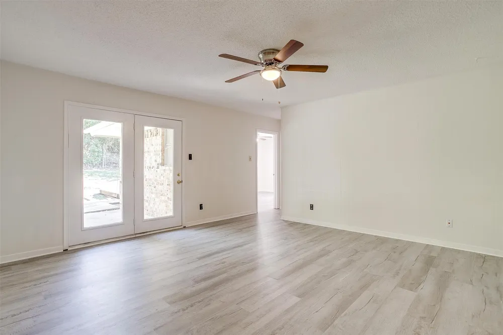1104 Julie Street Weatherford, TX 76086