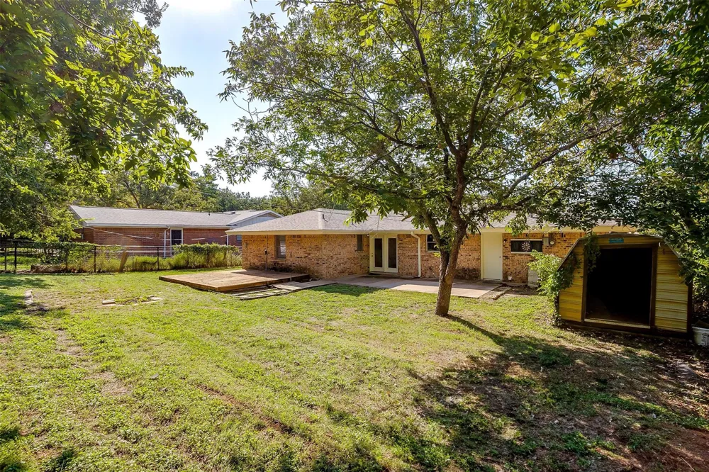 1104 Julie Street Weatherford, TX 76086