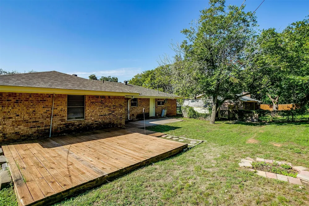 1104 Julie Street Weatherford, TX 76086