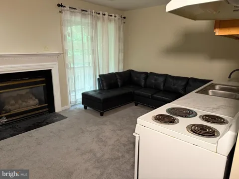 853 FARAWAY COURT
