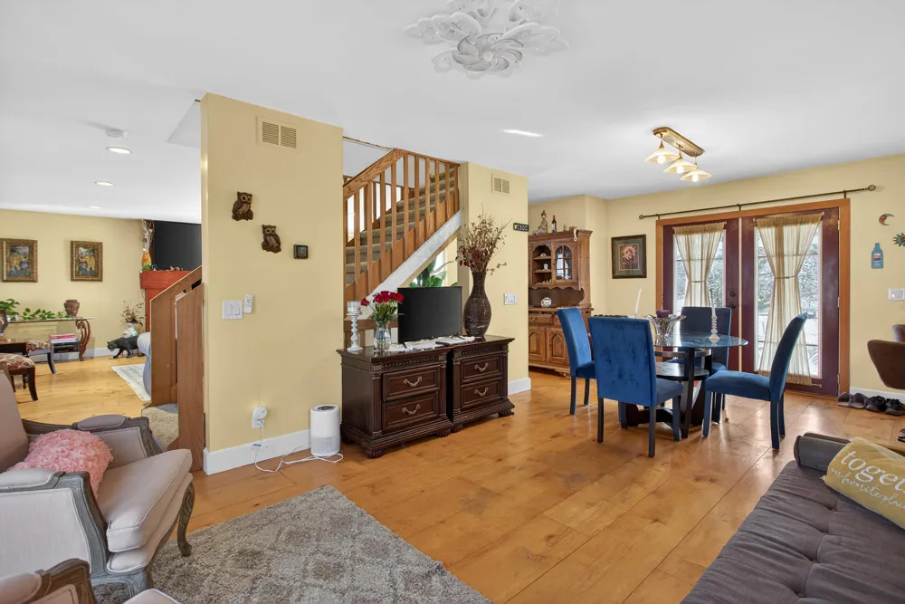 129 Kathy Lane Brooklyn, MI 49230