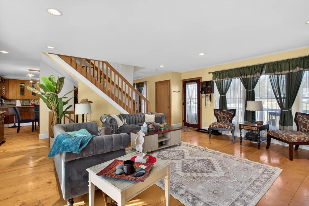 129 Kathy Lane Brooklyn, MI 49230
