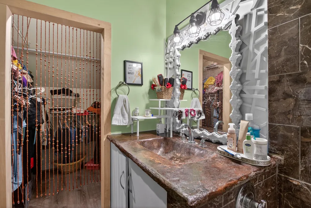 129 Kathy Lane Brooklyn, MI 49230