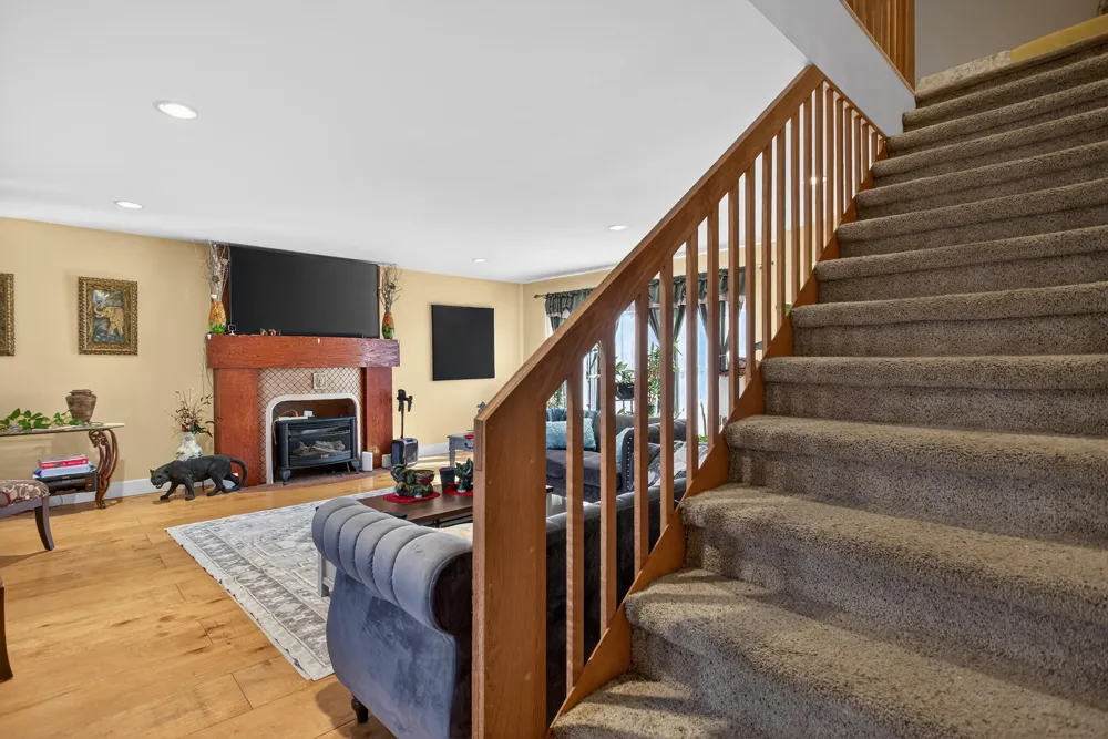 129 Kathy Lane Brooklyn, MI 49230
