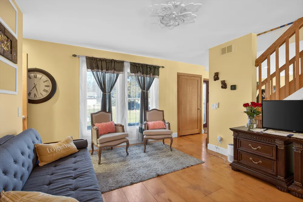 129 Kathy Lane Brooklyn, MI 49230