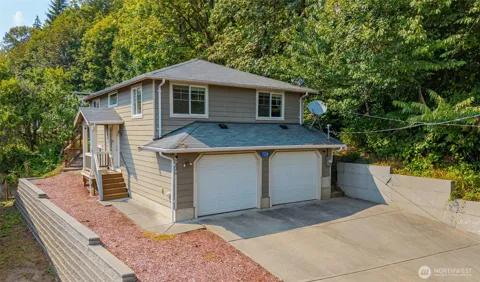 7226 Franks Place