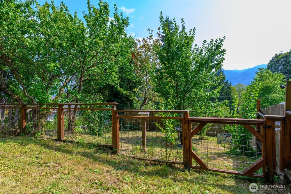 7226 Franks Place Concrete, WA 98237