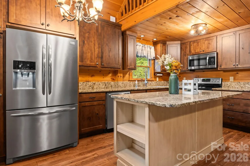 7803 Nc 183 Newland, NC 28657