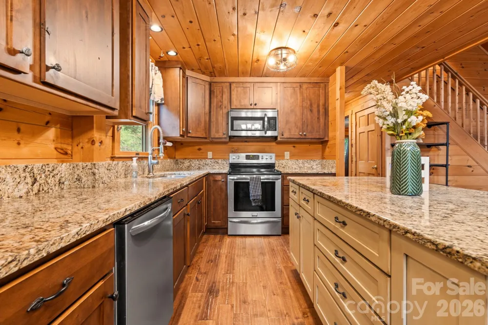 7803 Nc 183 Newland, NC 28657