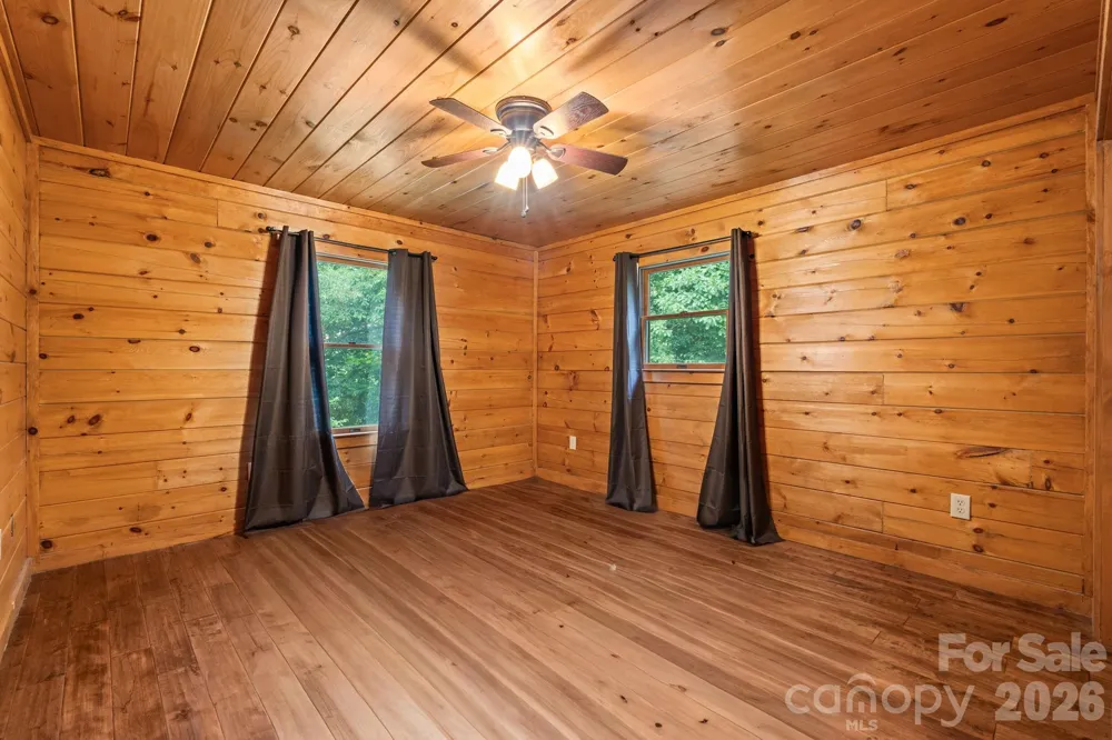 7803 Nc 183 Newland, NC 28657