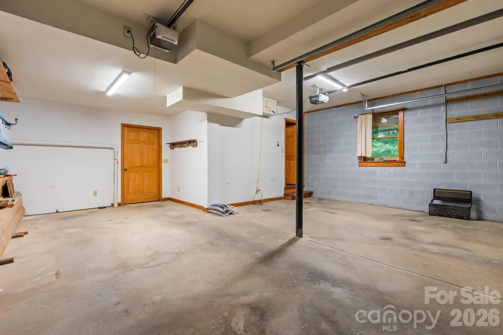 7803 Nc 183 Newland, NC 28657