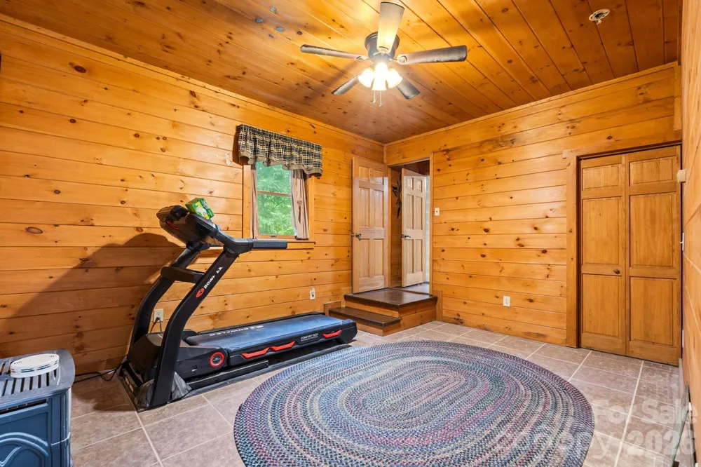 7803 Nc 183 Newland, NC 28657