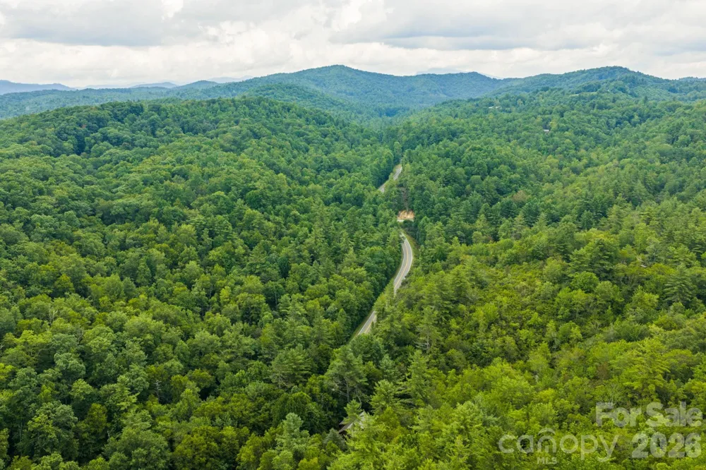 7803 Nc 183 Newland, NC 28657