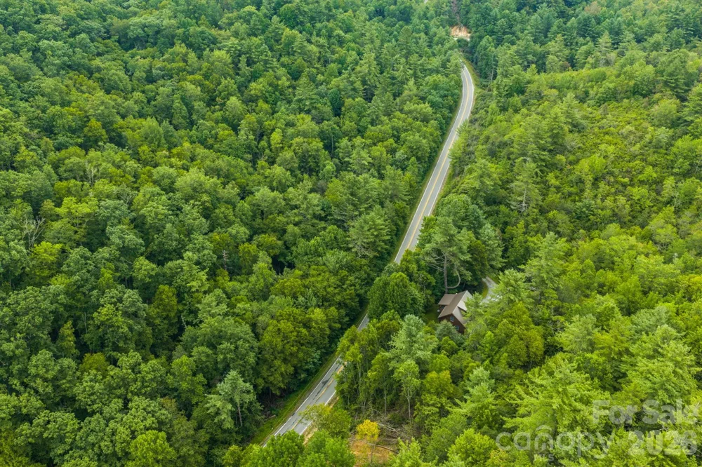 7803 Nc 183 Newland, NC 28657