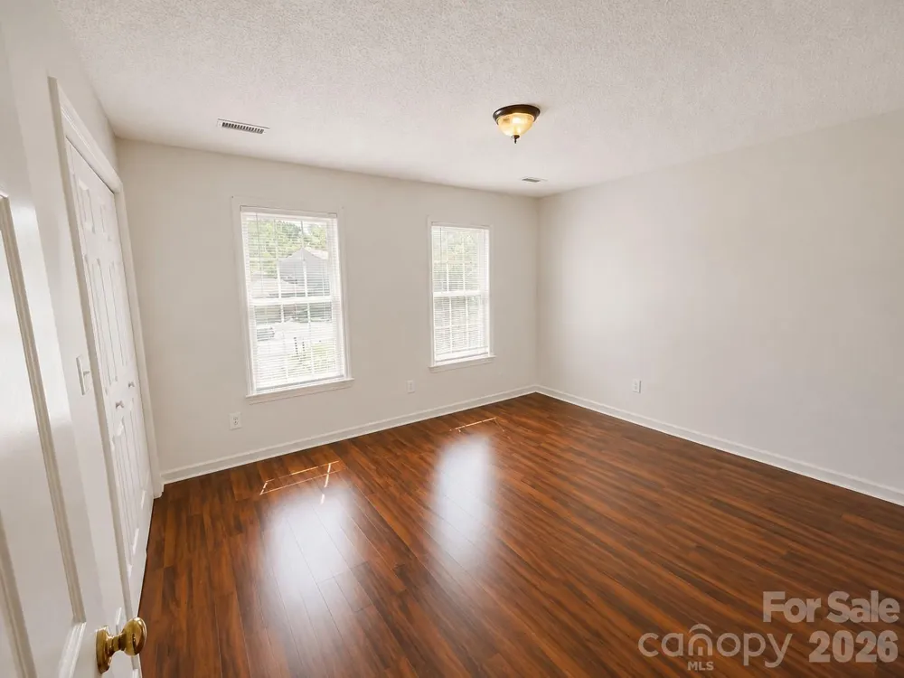 1491 20th Avenue NE #6 Hickory, NC 28601