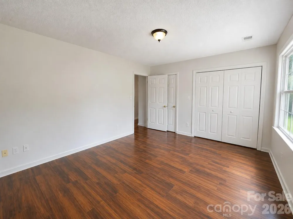 1491 20th Avenue NE #6 Hickory, NC 28601