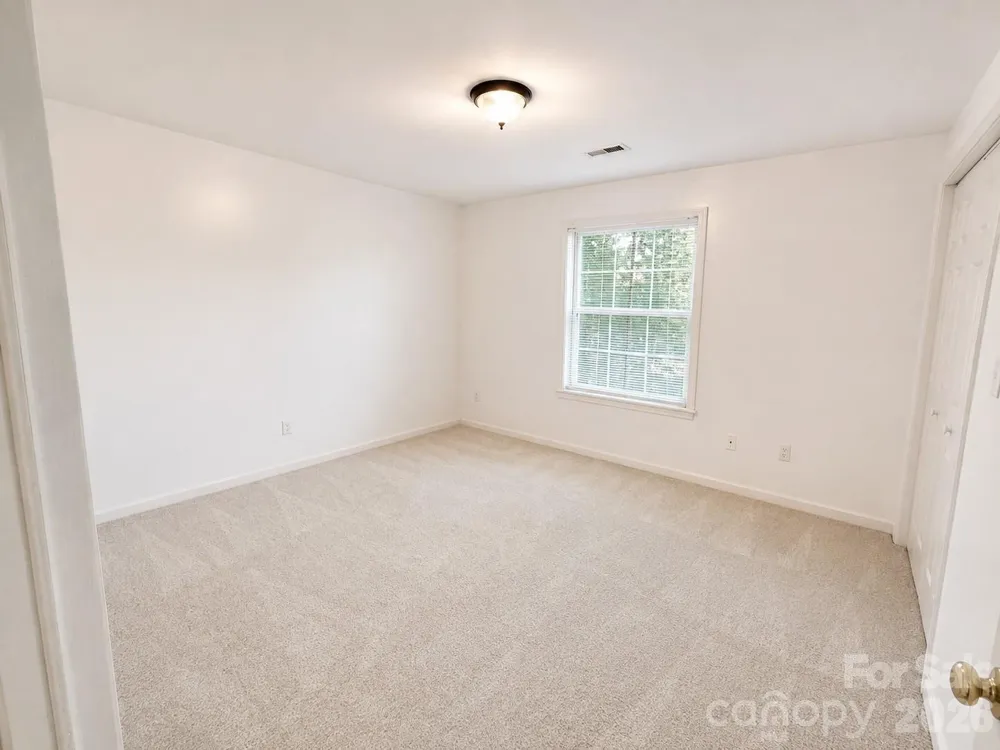 1491 20th Avenue NE #6 Hickory, NC 28601