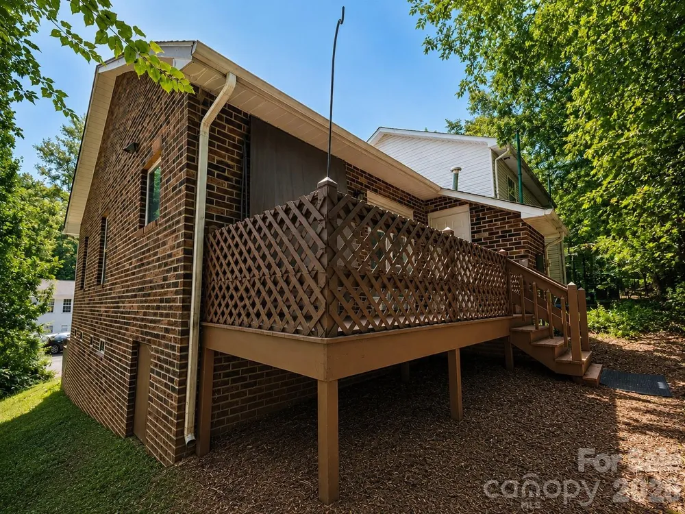 1491 20th Avenue NE #6 Hickory, NC 28601