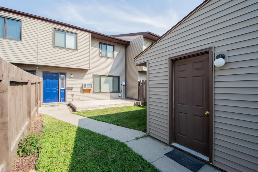 2231 32nd Avenue S Fargo, ND 58103