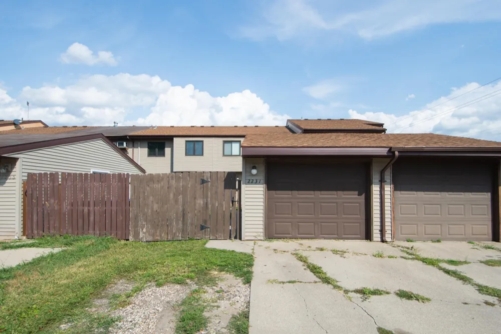 2231 32nd Avenue S Fargo, ND 58103