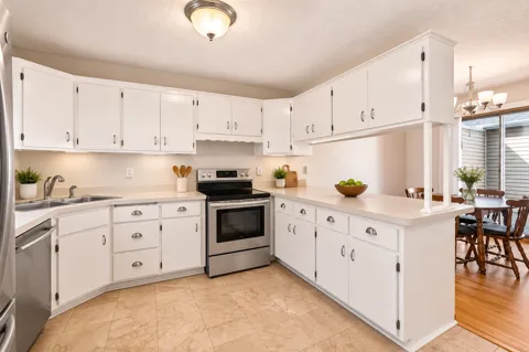 4505 Orchid Circle