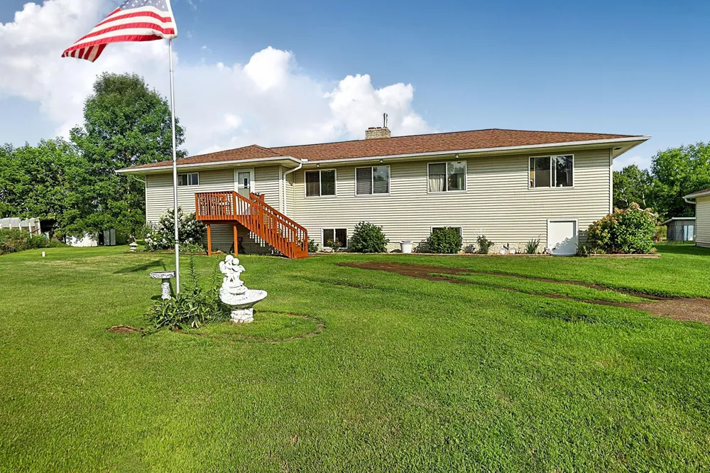 17311 Highway 23 NE Oak Park, MN 56357