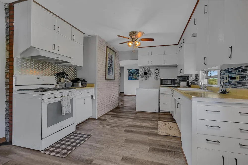 17311 Highway 23 NE Oak Park, MN 56357