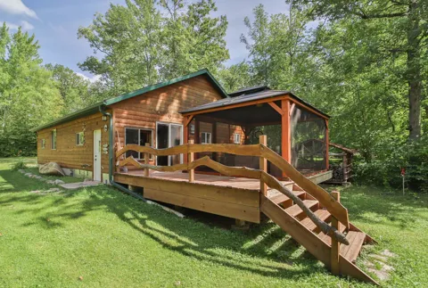 1899 Fern Trail NE