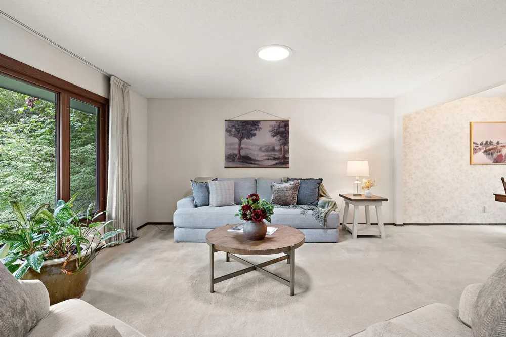 2101 Sheridan Hills Road Minnetonka, MN 55391