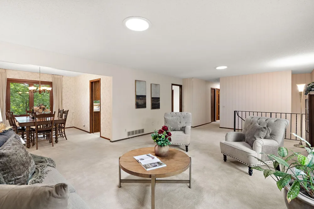 2101 Sheridan Hills Road Minnetonka, MN 55391