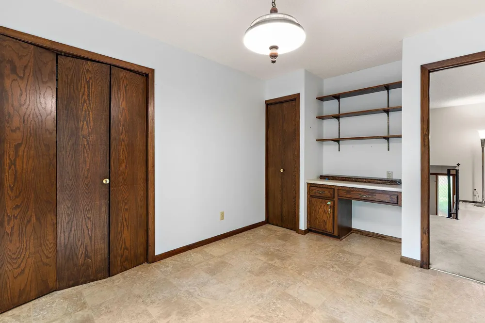 2101 Sheridan Hills Road Minnetonka, MN 55391